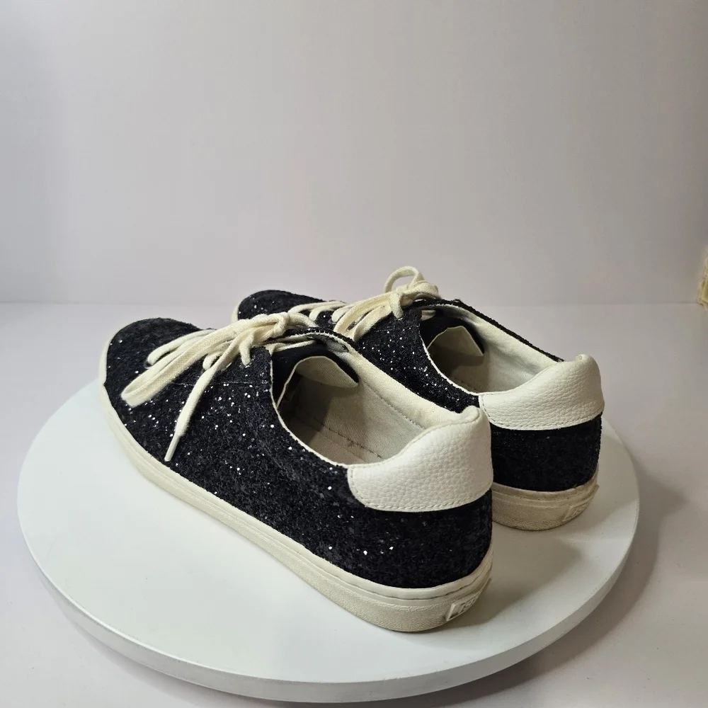 ⭐️40% Off⭐️ Old Navy Court Sneaker in Black Glitter